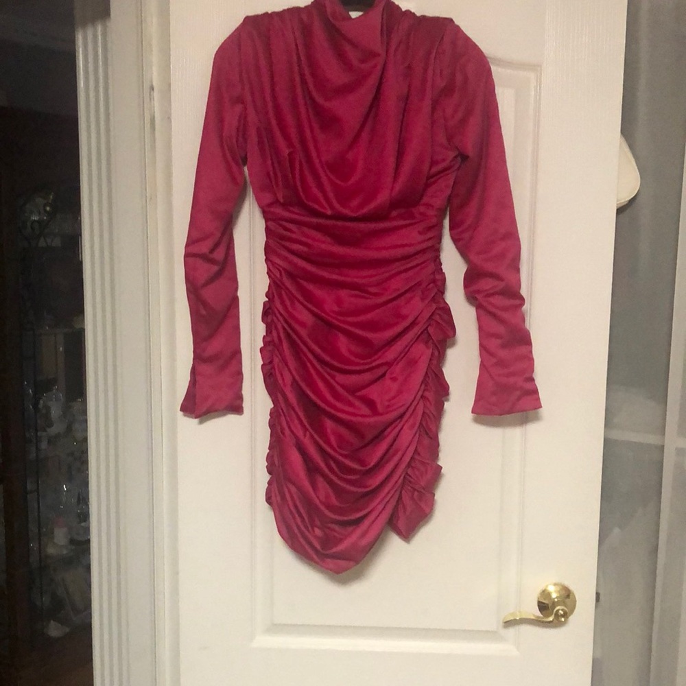 Hot pink dress - Picture 2 of 5